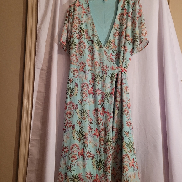 Dress - Picture 4 of 8